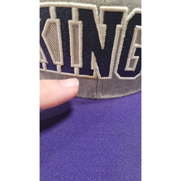 Sacramento KINGS Gray Purple Hat Snapback Mitchell & Ness NBA Cap Big Script - Picture 7 of 7